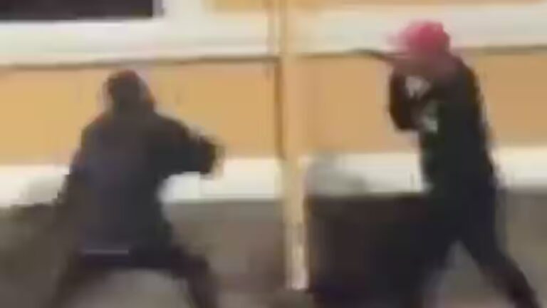 USLVQLURTVBNNAQ5BZAU27Y77U