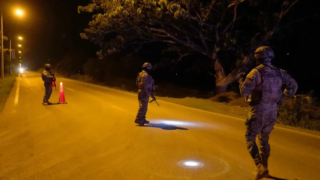 20260119205095-gye-operativo-militar-samborondon.jpg_617989362