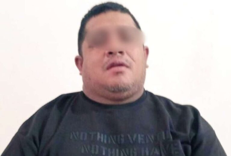 99d328e83c6e6828616fb4fd346ef43d_XL